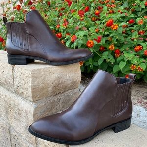 FOREVER 21 Chelsea Boot